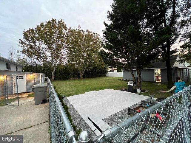 242 MORTON AVE, Paulsboro, NJ 08066