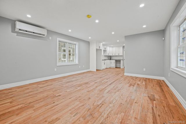 118-11 Lakeview Boulevard, Jamaica South, NY 11434