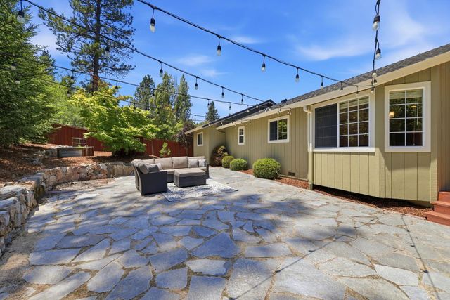 11187 Ball Rd, Grass Valley, CA 95949