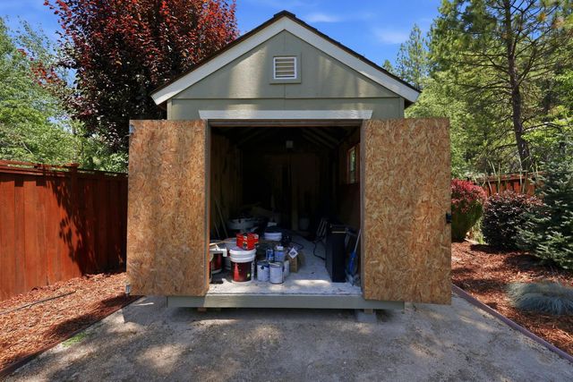 11187 Ball Rd, Grass Valley, CA 95949