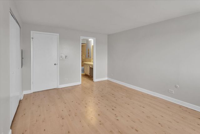 2333 N Neva Avenue 306C, Chicago, IL 60707