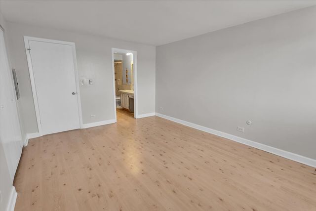 2333 N Neva Avenue 306C, Chicago, IL 60707