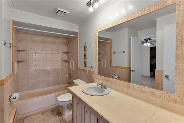 2333 N Neva Avenue 306C, Chicago, IL 60707