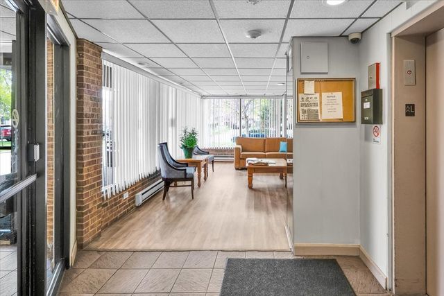 2333 N Neva Avenue 306C, Chicago, IL 60707