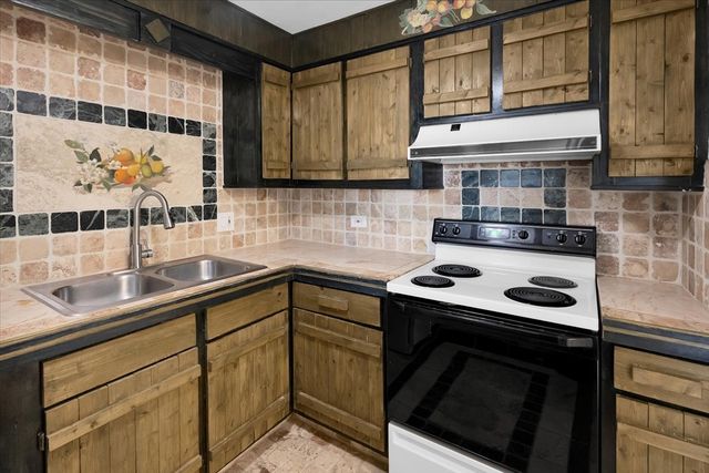 2333 N Neva Avenue 306C, Chicago, IL 60707
