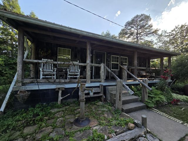 110 Cox Road, Irvine, KY 40336