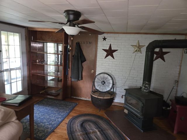 110 Cox Road, Irvine, KY 40336