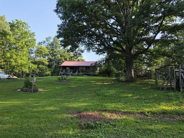 110 Cox Road, Irvine, KY 40336