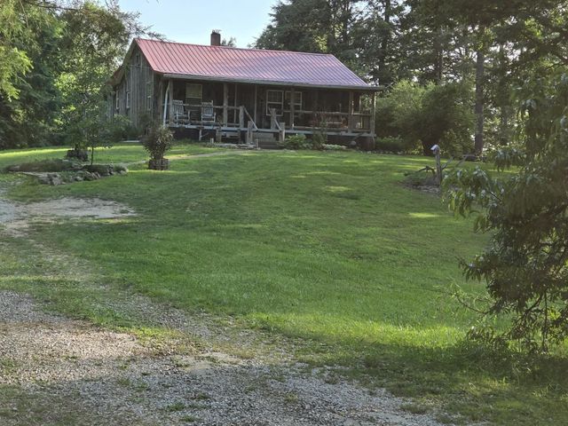 110 Cox Road, Irvine, KY 40336
