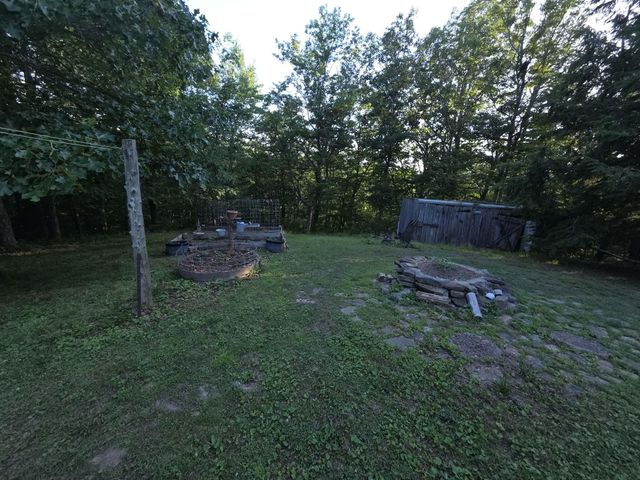 110 Cox Road, Irvine, KY 40336