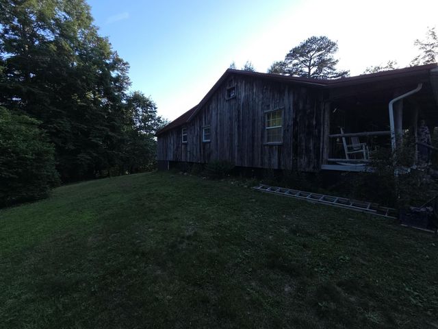 110 Cox Road, Irvine, KY 40336