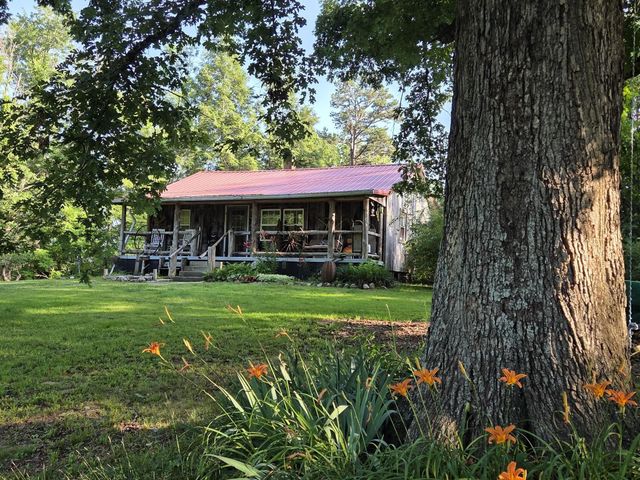 110 Cox Road, Irvine, KY 40336