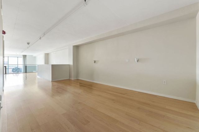 25 Channel Center St 210, Boston, MA 02210