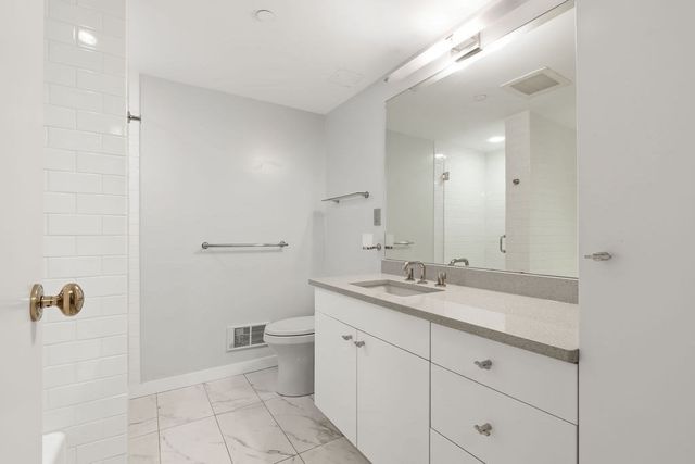 25 Channel Center St 210, Boston, MA 02210