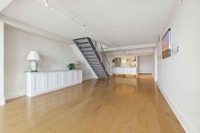 25 Channel Center St 210, Boston, MA 02210