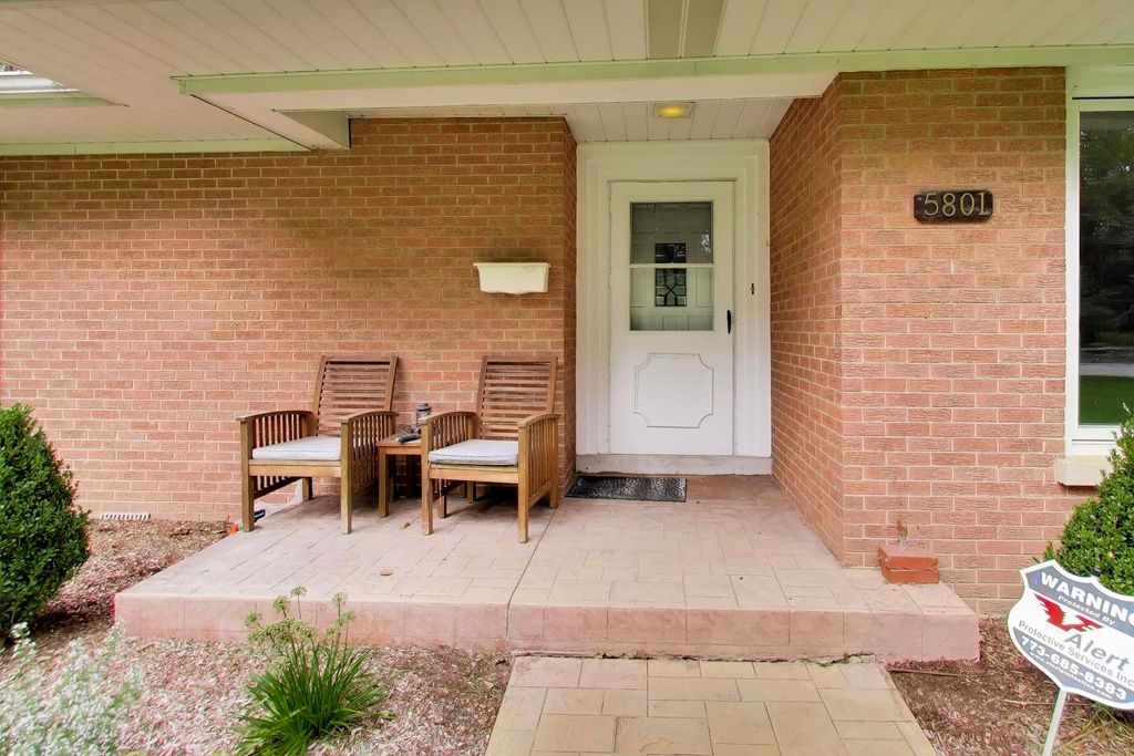 5801 N LANSING Avenue, Chicago, IL 60646 — photo 3