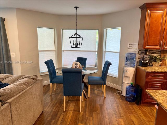 5528 Descartes Cir, Boynton Beach, FL 33472