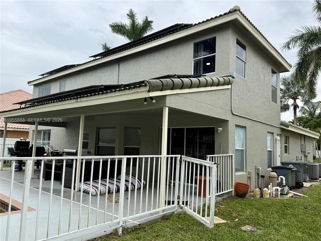 5528 Descartes Cir, Boynton Beach, FL 33472