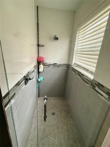 5528 Descartes Cir, Boynton Beach, FL 33472