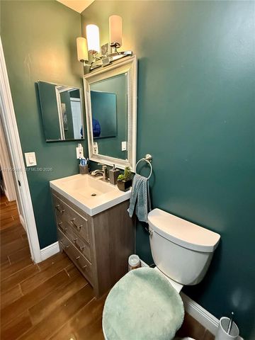 5528 Descartes Cir, Boynton Beach, FL 33472