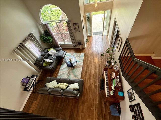 5528 Descartes Cir, Boynton Beach, FL 33472