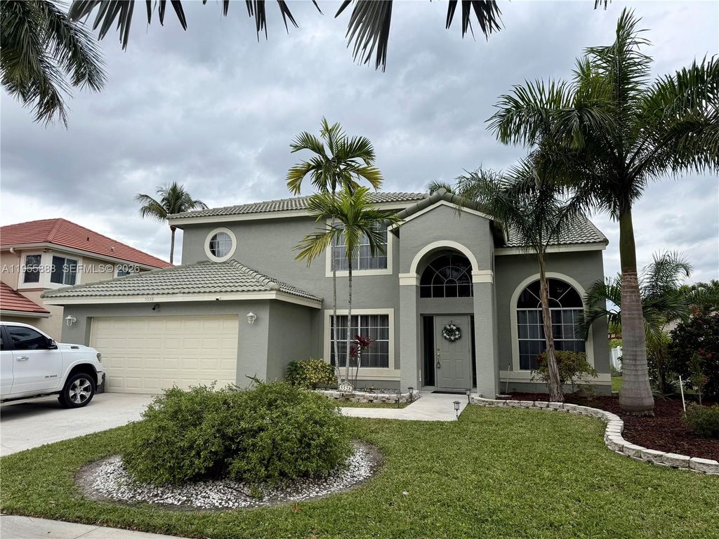 5528 Descartes Cir, Boynton Beach, FL 33472