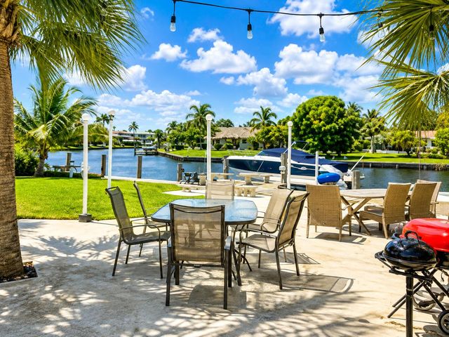 455 GOLDEN ISLES Drive 209, Hallandale Beach, FL 33009