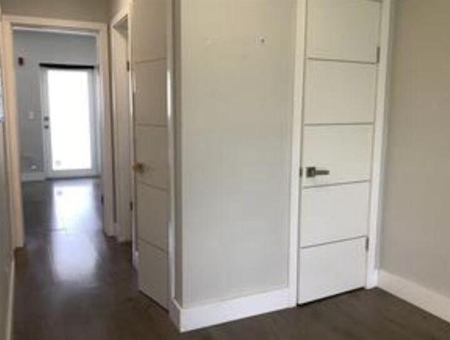 455 GOLDEN ISLES Drive 209, Hallandale Beach, FL 33009