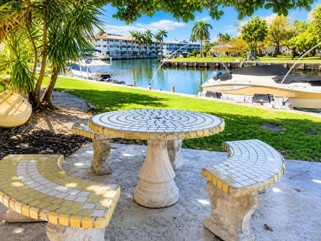 455 GOLDEN ISLES Drive 209, Hallandale Beach, FL 33009