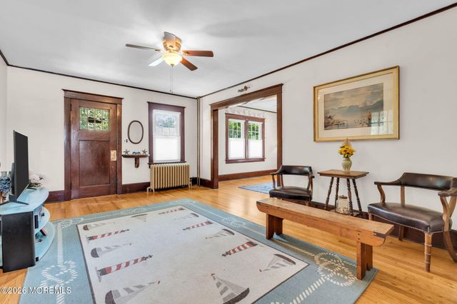 39 Highland Avenue, Leonardo, NJ 07737