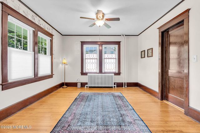 39 Highland Avenue, Leonardo, NJ 07737