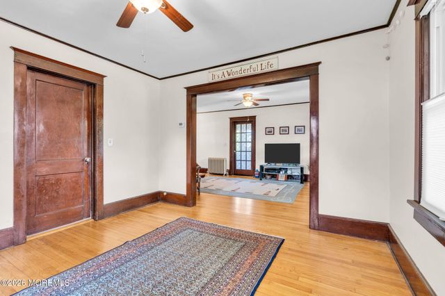 39 Highland Avenue, Leonardo, NJ 07737