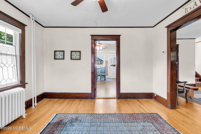 39 Highland Avenue, Leonardo, NJ 07737