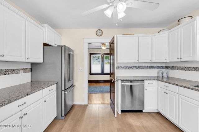 39 Highland Avenue, Leonardo, NJ 07737