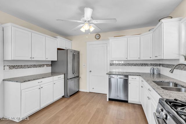 39 Highland Avenue, Leonardo, NJ 07737