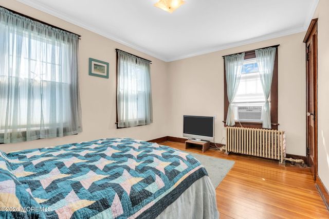 39 Highland Avenue, Leonardo, NJ 07737