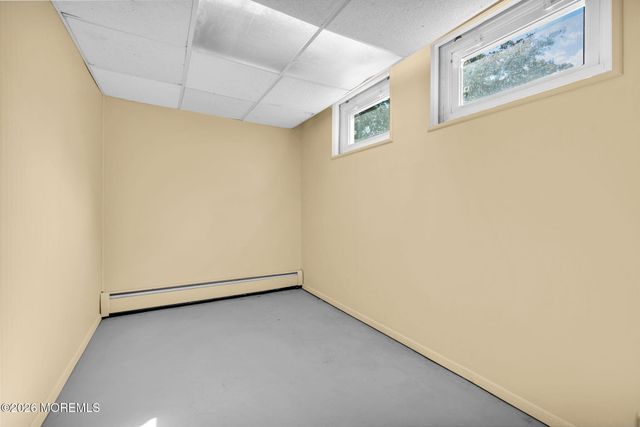 39 Highland Avenue, Leonardo, NJ 07737