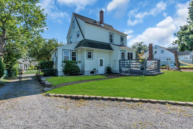 39 Highland Avenue, Leonardo, NJ 07737