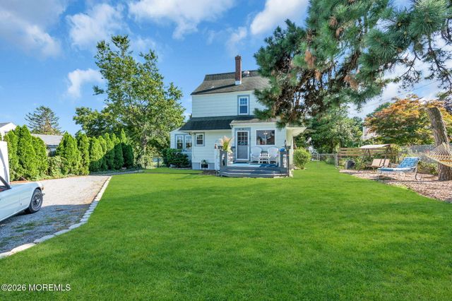 39 Highland Avenue, Leonardo, NJ 07737