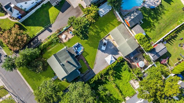 39 Highland Avenue, Leonardo, NJ 07737