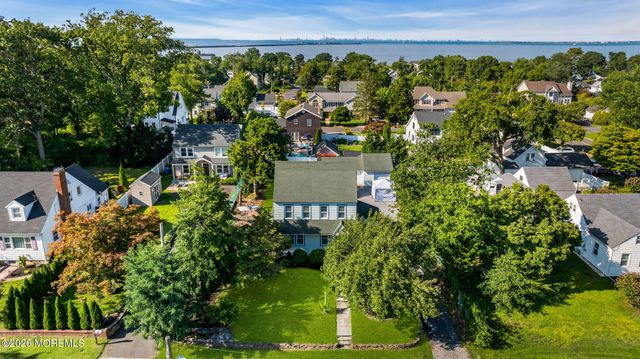 39 Highland Avenue, Leonardo, NJ 07737