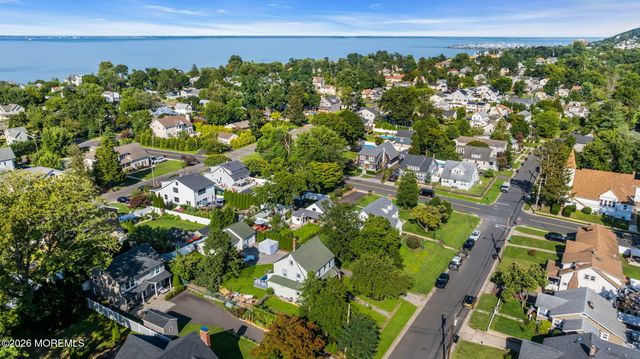 39 Highland Avenue, Leonardo, NJ 07737