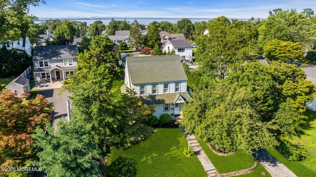 39 Highland Avenue, Leonardo, NJ 07737