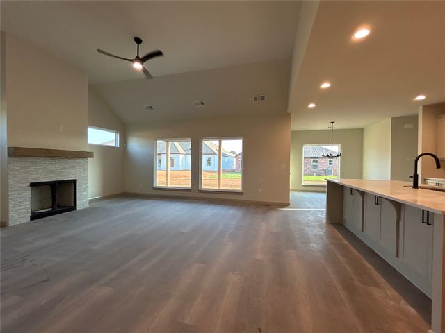 10400 E 135th Place S, Bixby, OK 74008