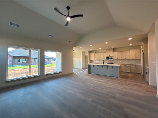 10400 E 135th Place S, Bixby, OK 74008