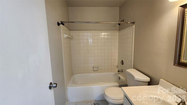 133 Orchard Trace Lane, Charlotte, NC 28213