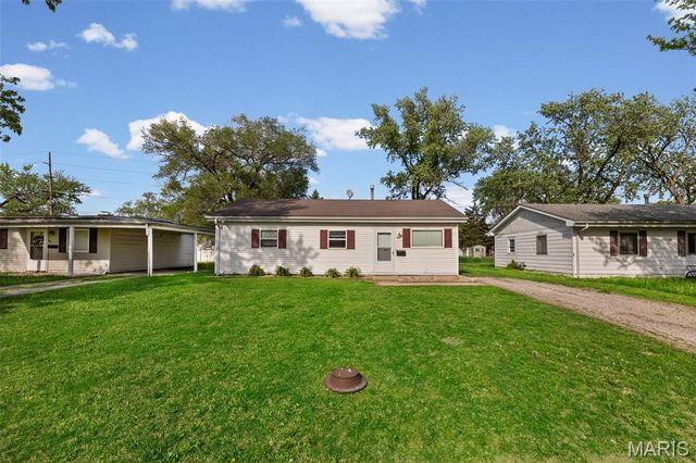 805 E 5th Street, Cahokia, IL 62206