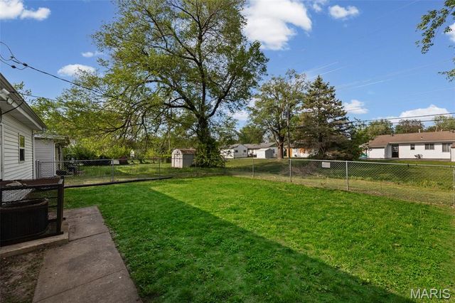 805 E 5th Street, Cahokia, IL 62206