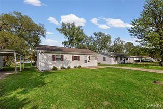 805 E 5th Street, Cahokia, IL 62206