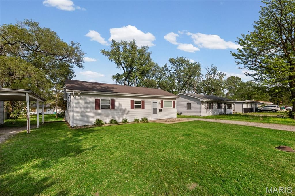 805 E 5th Street, Cahokia, IL 62206